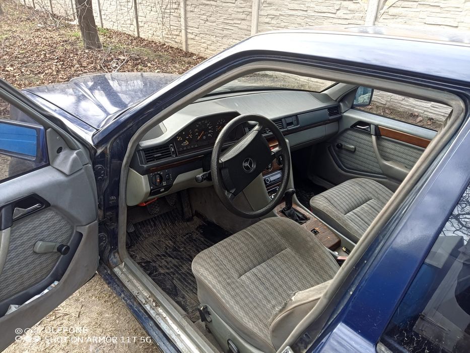 Продам мерседес 230Е