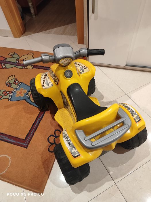 Nearly New Yellow Toy Motorcycle64730140234498122