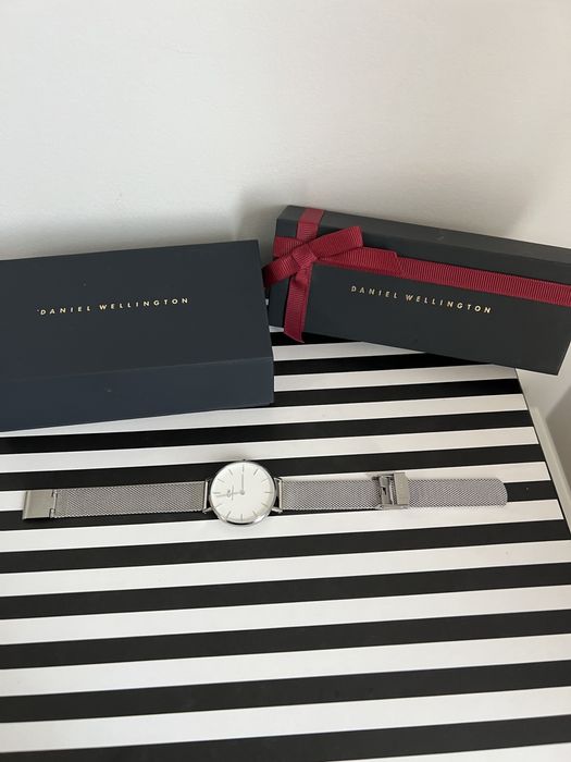 Relógio prateado Daniel Wellington