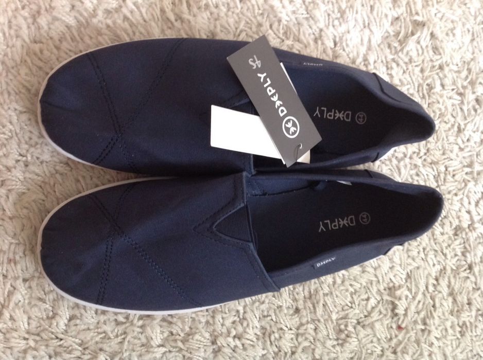 Sapatilhas lona t 44 Deeply novas