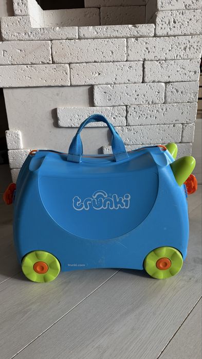 Дитяча валізка на колесах Trunki