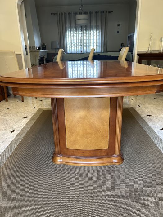 Mesa de sala de jantar madeira maciça (Cerejeira)