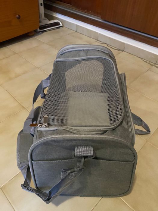 Bolsa/mala de viagem pra animas.