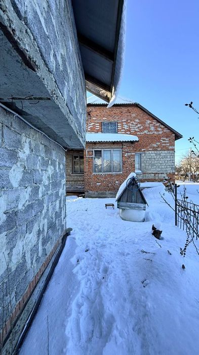 Продаж будинку у престижному передмісті Львова. с.Солонка