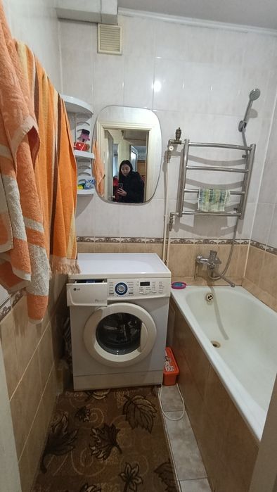 Продам 2-кімнатну квартиру в самому центрі Фастова