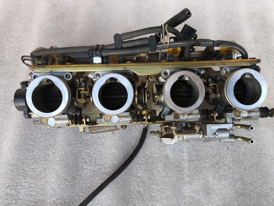 Yamaha fjr 1300 przepustnice wtryski komplet 2002