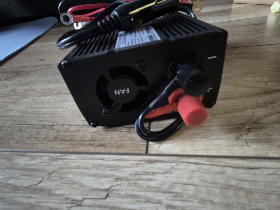 Przetwornica napięcia Green Cell, 12V na 230V, 500W/1000W