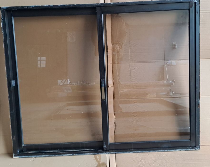 Janela alumínio vidro duplo oscilo batente