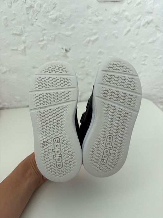 Кросівки Adidas розмір 26 16,5 см
