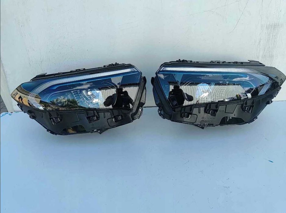 Фари передні Mercedes EQA H243 W243 Фара права або ліва EU USA разбор