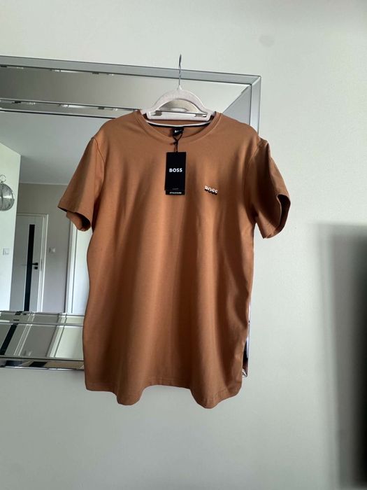 T-shirt Hugo Boss roz L premium