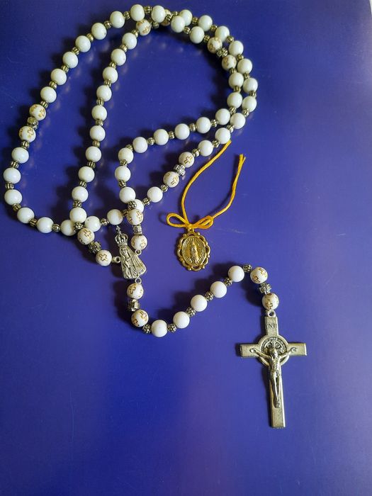 Terço de Fátima  com crucifixo prateado / Novo Preço
