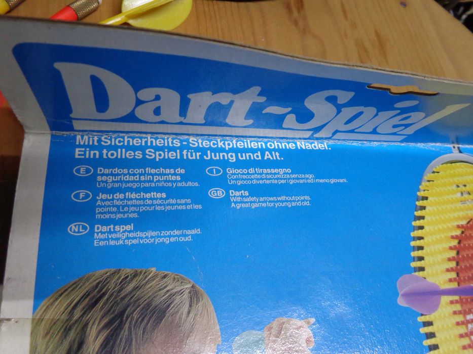 Colorful Dart Game64284729118467121