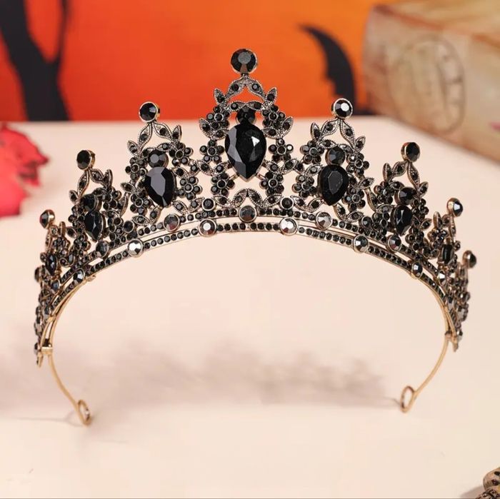 Діадема, тіара, корона