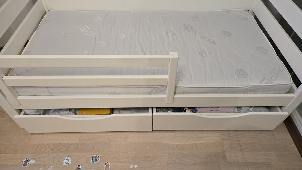 Детская кровать 80х160 Тедди 1-спальная (бук) Луна белая с матрасом