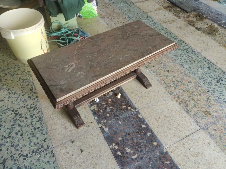 Mesa de centro pequena