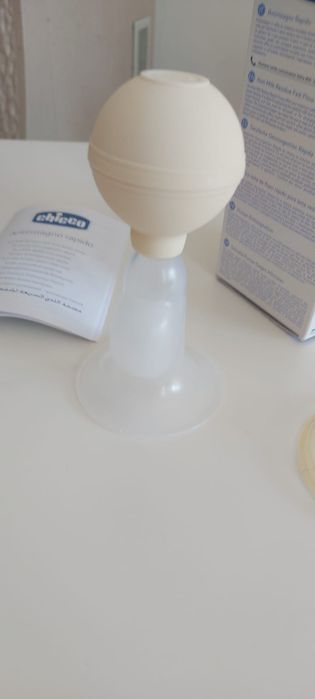 Bomba tira-leite manual Chicco nova, nunca utilizada
