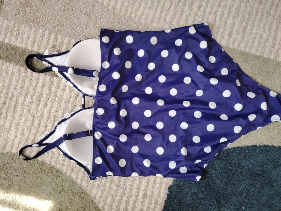 Купальник сдельный большого размера 52-54р горошки с кружевом XXL ч D