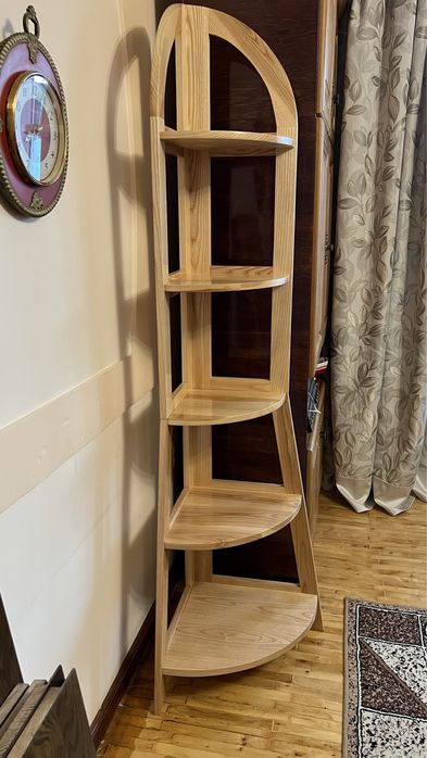 Кутова етажерка