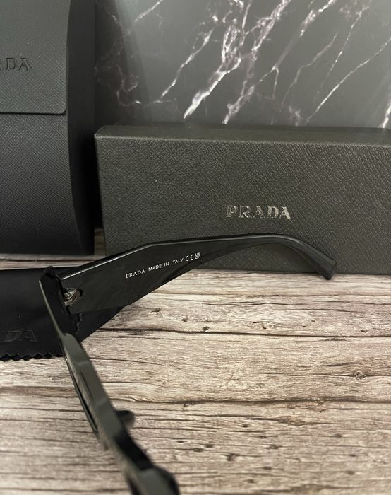 Okulary przeciwsłoneczne Prada czarne