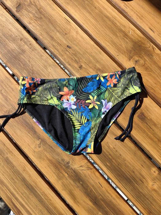 Dół od bikini M,  szerokość pas 38  sran dobry,