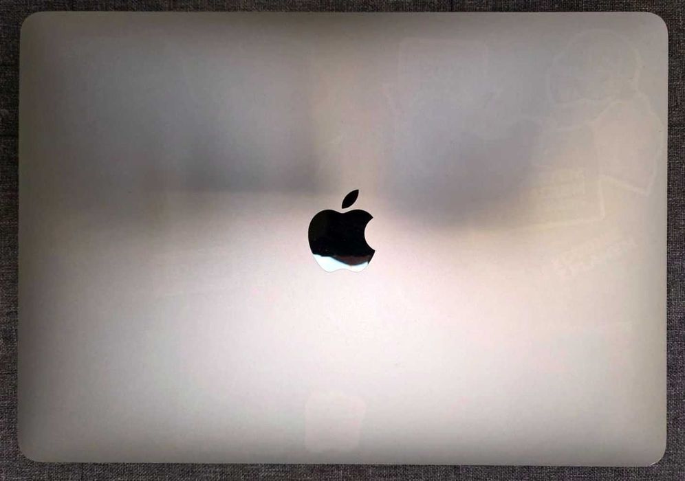 MacBook Air 13" | Retina | i3 / 8GB / 256GB SSD | macOS Sequoia | Stan Bdb!
