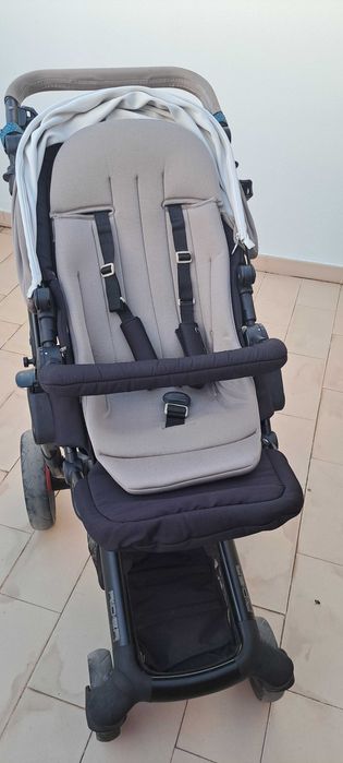 Carrinho bebé com ovinho e cadeira passeio Jané