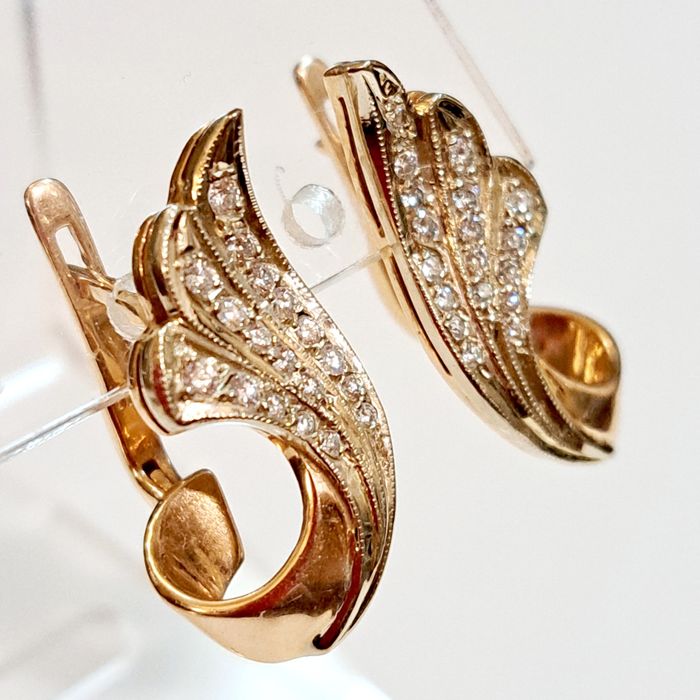 !!!АКЦИЯ!!! Золотые серьги с бриллиантами. 7,67 грм