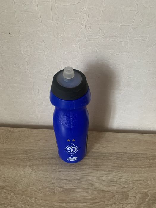 Продам бутылку для питья