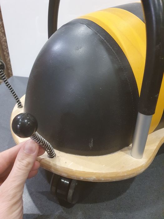 Używany jeździk dla dziecka Pszczółka Wheely Bug