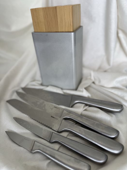 Zestaw noży ze stojakiem Home&You