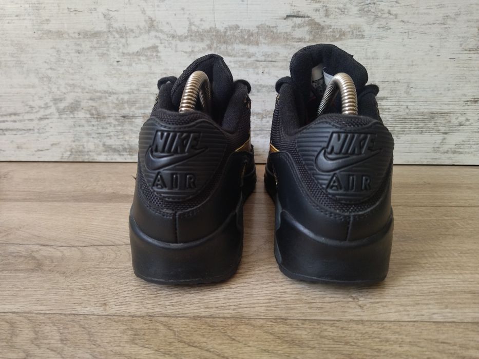Жіночі кросівки Nike air max 90.