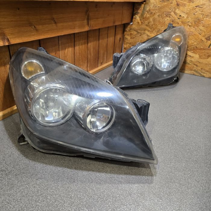 Фари передні Opel Astra H, Орель Астра Н 1EG27037001 1EG27037002