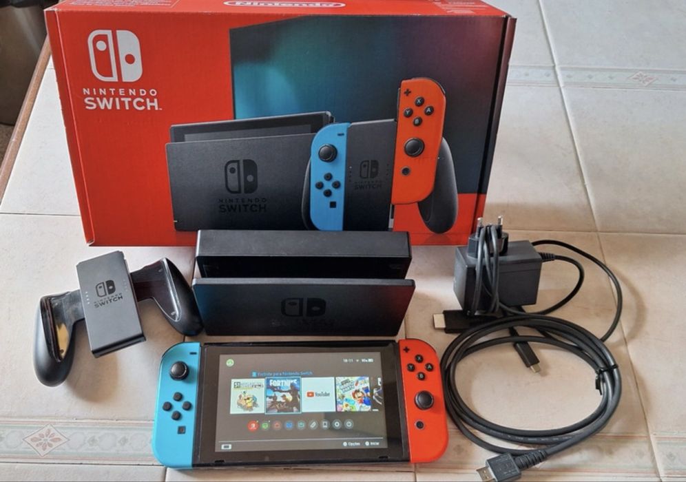 Nintendo switch c/caixa original completa