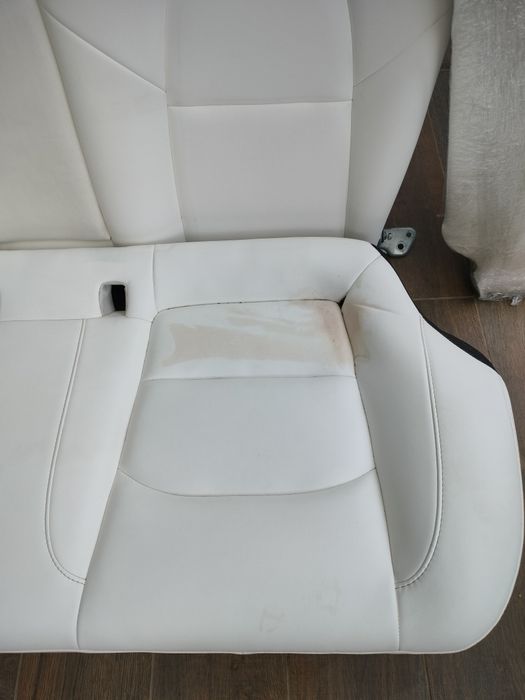 Задній диван (сидіння) Тесла Модель 3(М3) біле