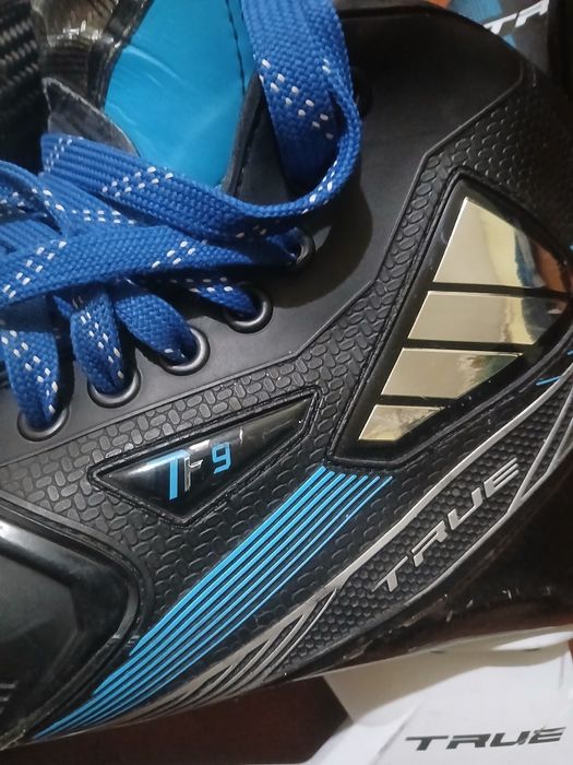 Продам топові Ковзани TRUE   TF9