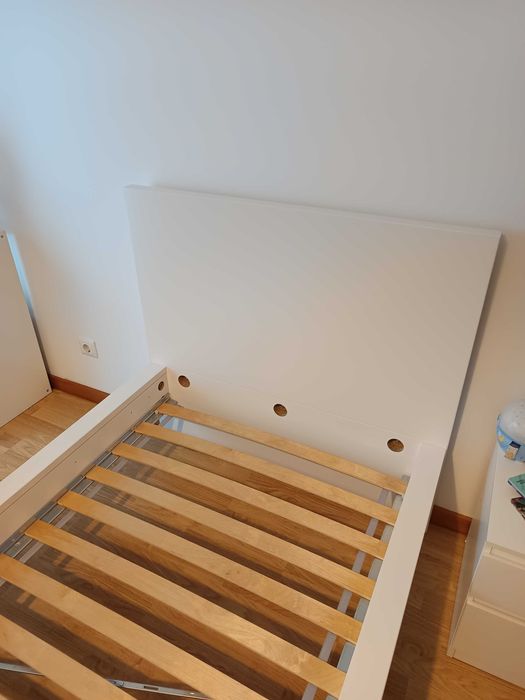 Cama solteiro Malm com estrado 90x200cm