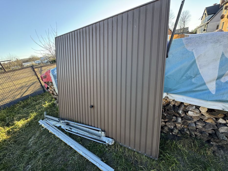 Brama garażowa 2500x2125 mm.