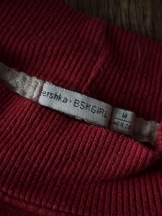 Krótka bluza z napisem bloggin’