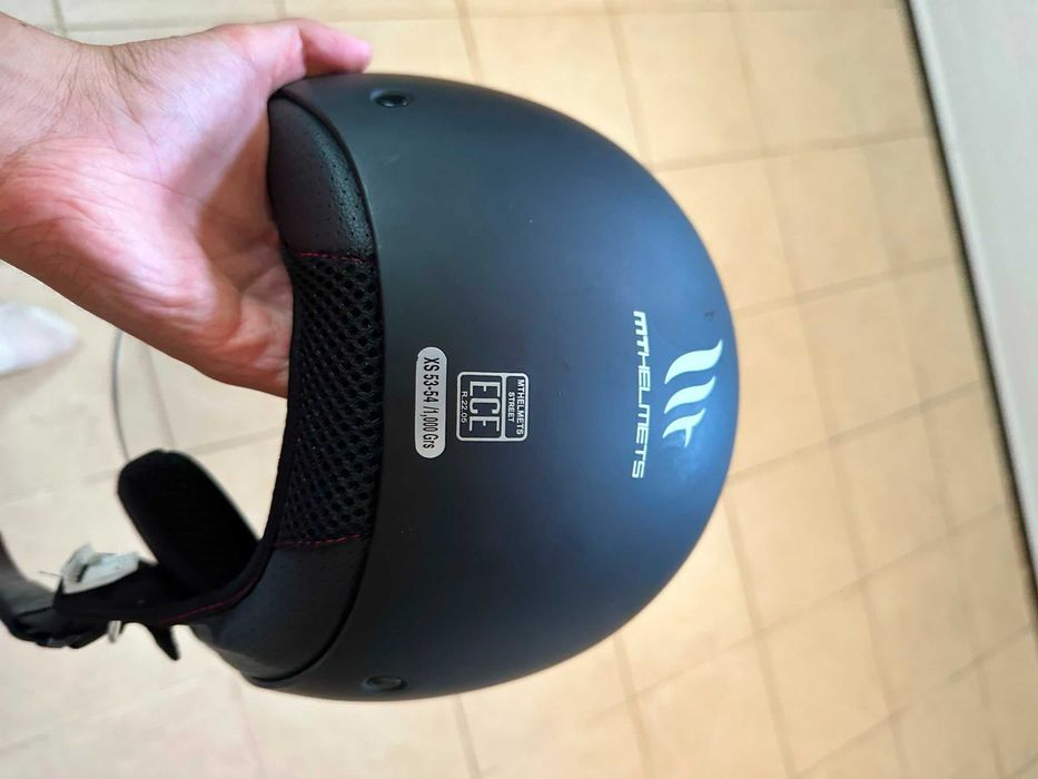 Vendo 2 Capacetes Moto 25€ cada 1