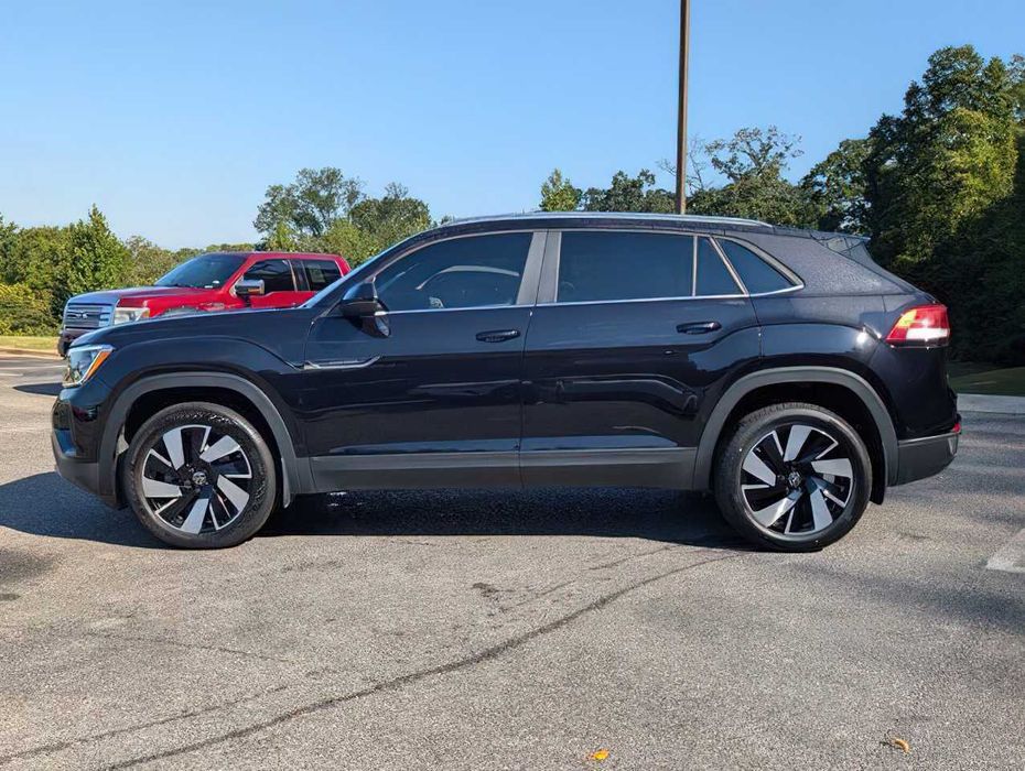 Volkswagen Atlas      2024
