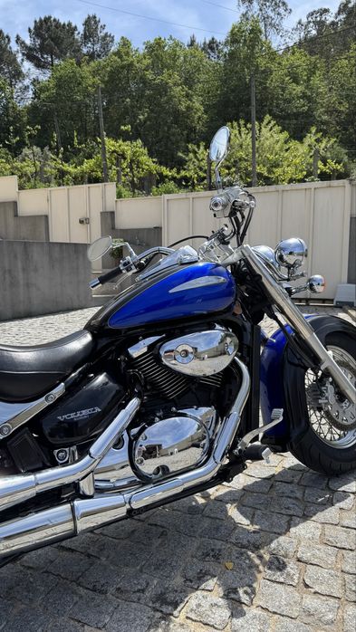 Suzuki intruder velusia 800