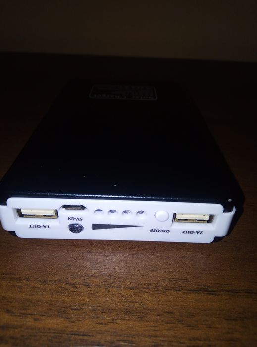 Продам  Powerbank на сонячній батареї.