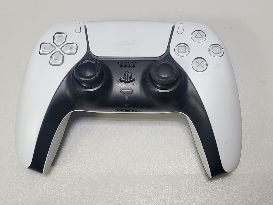 Б/у Игровая приставка Sony playstation 5 825gb