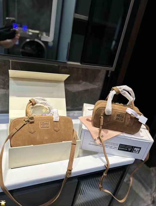 Сумка Miu Miu 28х13 см (витринный)