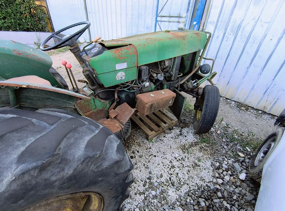 Trator John Deere 1030