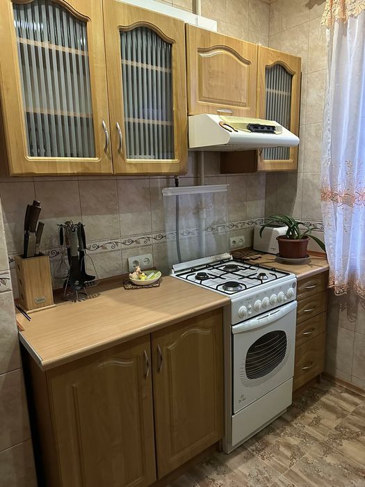 Подобово 2 кімнатна квартира в Лозовій. КОНДИЦІОНЕР