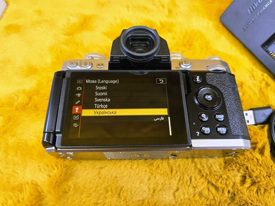 !РЕТРО-ДИЗАЙН! Nikon Z fc боді -- 8842 кадри --