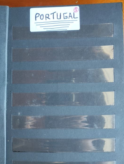 Antigo álbum para selos