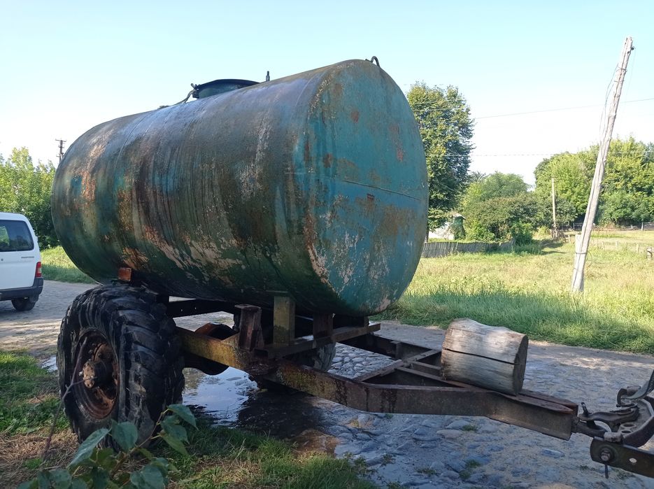Бочка Напівпричіп-цистерна для води 5000л 5м3
За оренду ча